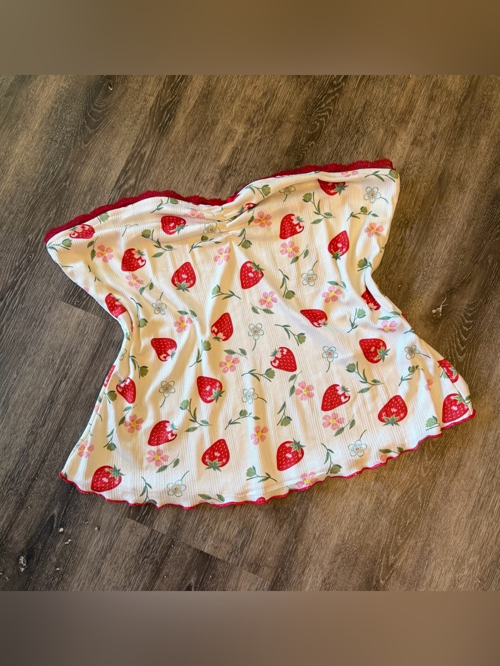Strawberry Top